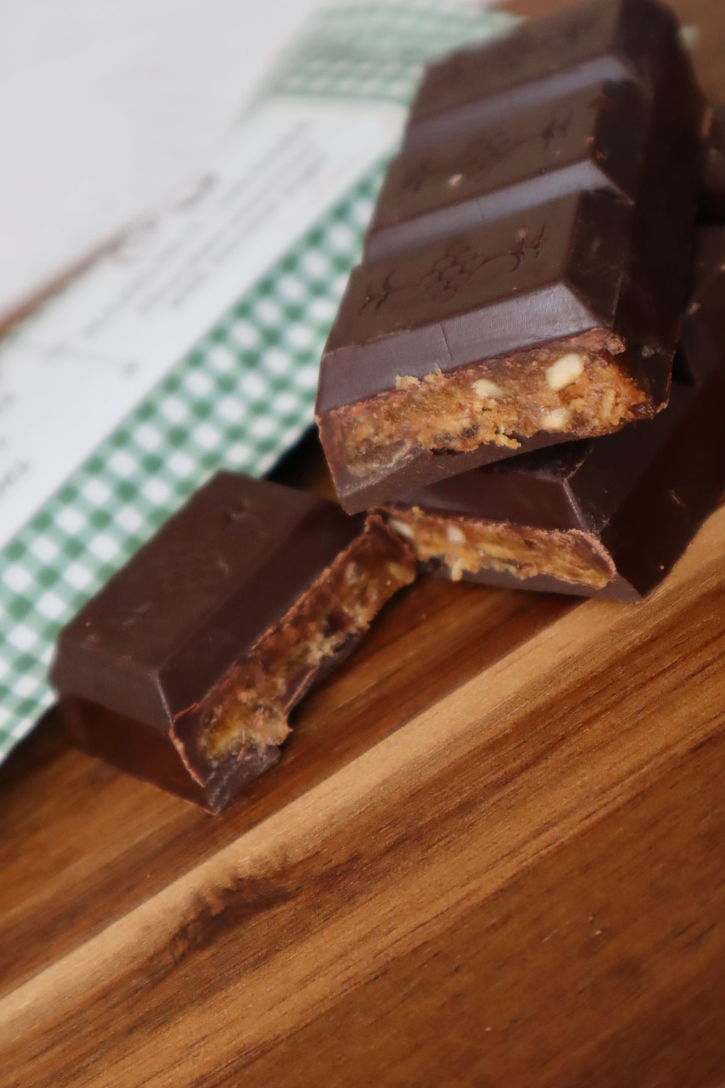 Dark Chocolate Bar with Hazelnut & Medjool Date Center — Single 4.2 oz