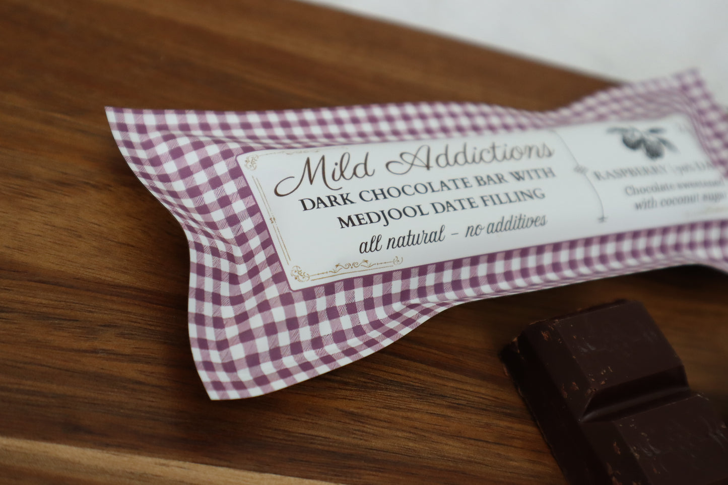 Dark Chocolate Bar with Raspberry & Medjool Date Center— 2.6 oz